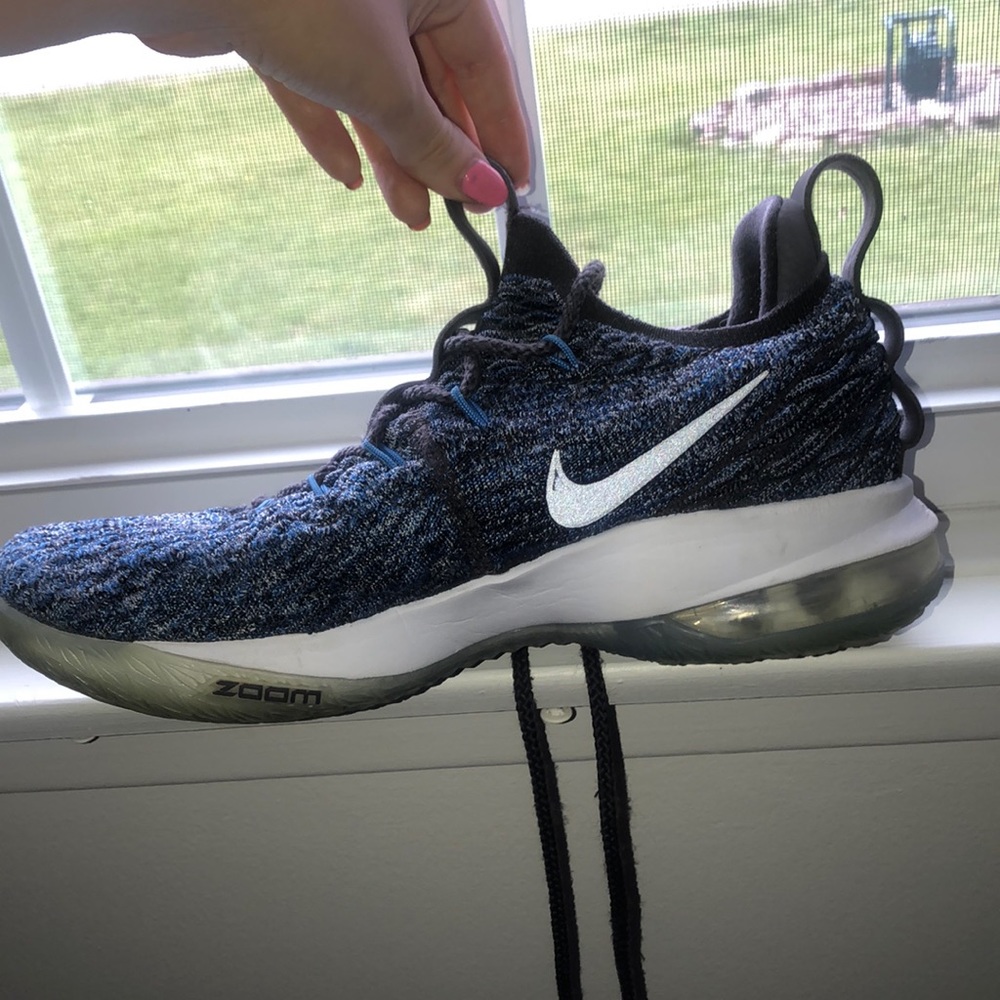 LeBron lowtop basketball shoes